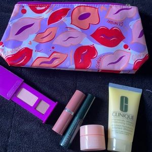 Clinique mini gift set + make up bag